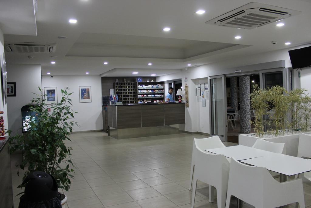 Hotel Poseidon Corigliano Calabro Extérieur photo